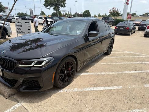 Used 2023 BMW 530i w/ M Sport Package RWD image 1