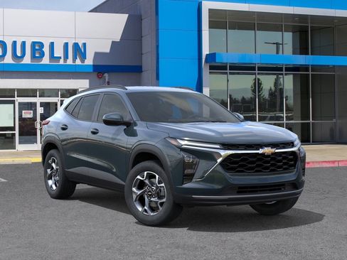 Used 2026 Chevrolet Trax LT w/ LT Convenience Package FWD image 8