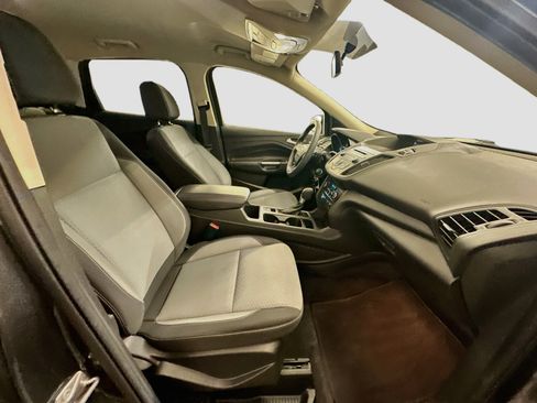 Used 2017 Ford Escape SE AWD/4WD image 30