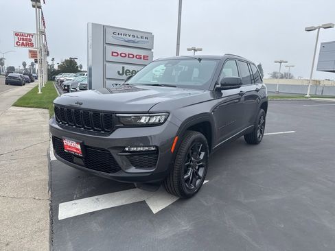 New 2025 Jeep Grand Cherokee Limited image 9