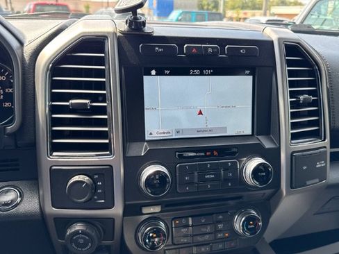 Used 2017 Ford F150 Platinum w/ Equipment Group 701A Luxury AWD/4WD image 22