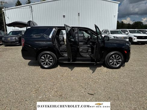 Used 2024 Chevrolet Tahoe LT w/ LT Signature Package AWD/4WD image 39
