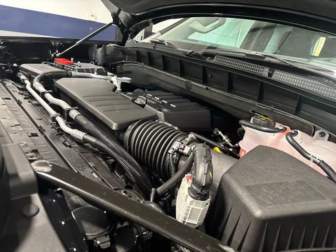 New 2026 GMC Sierra 1500 SLE w/ Preferred Package image 5