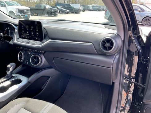 Used 2025 Chevrolet Blazer LT AWD/4WD image 12