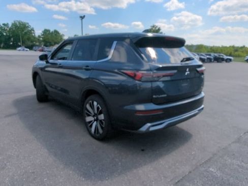 Used 2025 Mitsubishi Outlander SE AWD/4WD image 33