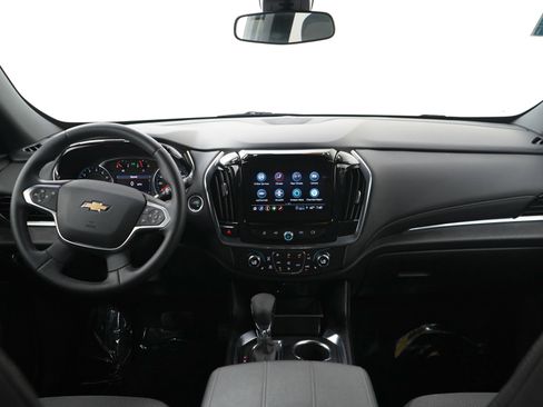 Used 2023 Chevrolet Traverse LT FWD image 13