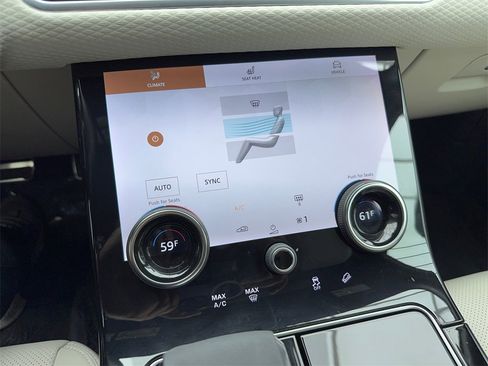 Used 2023 Land Rover Range Rover Velar R-Dynamic S image 32