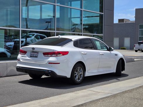 Used 2019 Kia Optima LX FWD image 4