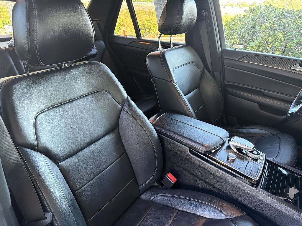Used 2017 Mercedes-Benz GLE 43 AMG 4MATIC image 27