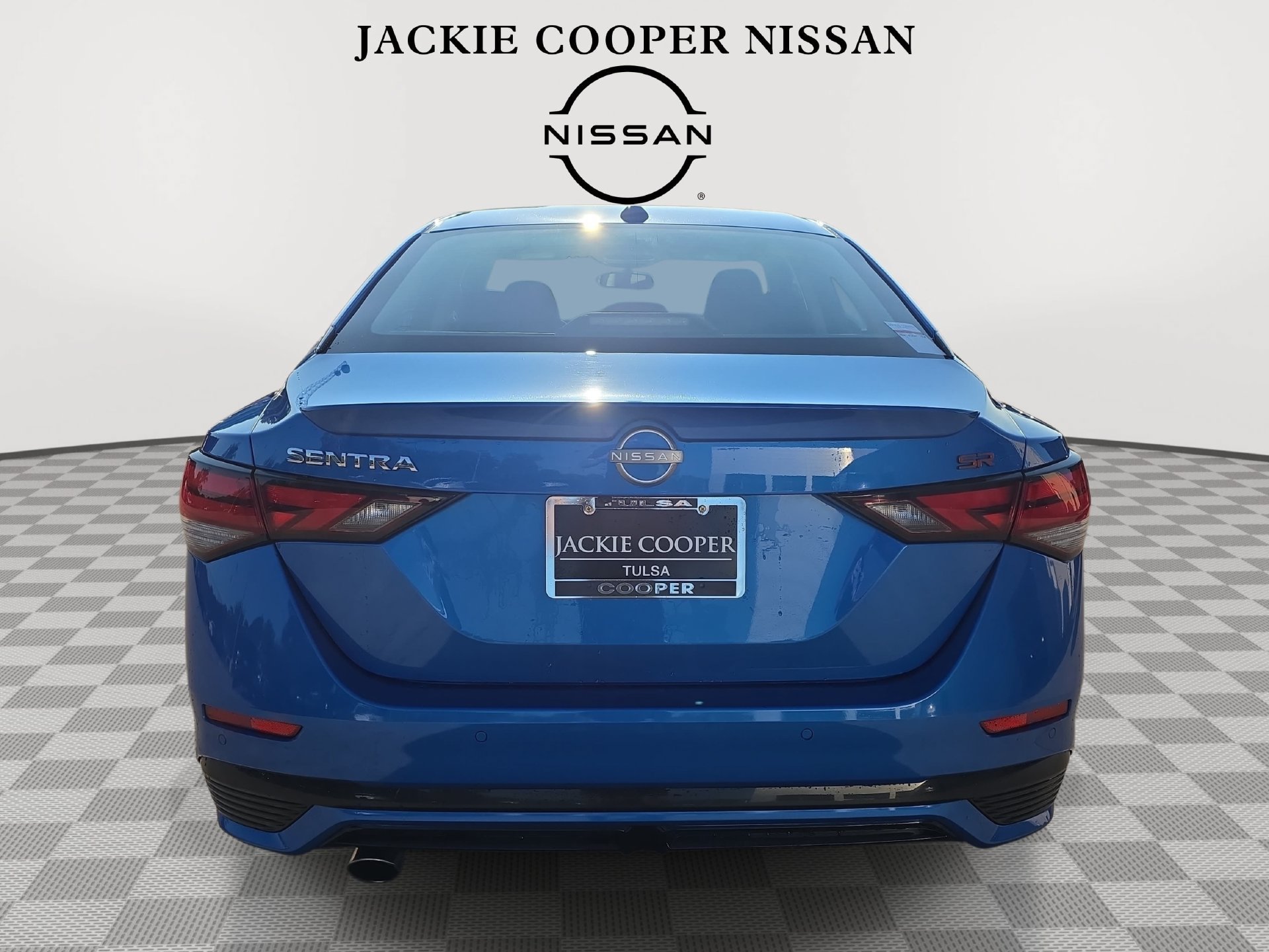 Used 2025 Nissan Sentra SR FWD image 6