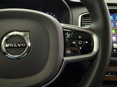Used 2025 Volvo XC90 B6 Plus image 27