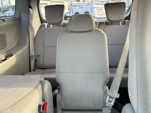 Used 2015 Kia Sedona LX w/ LX Convenience Package image 14