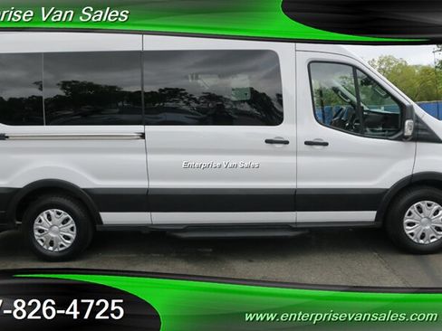 Used 2022 Ford Transit 350 XLT RWD image 4