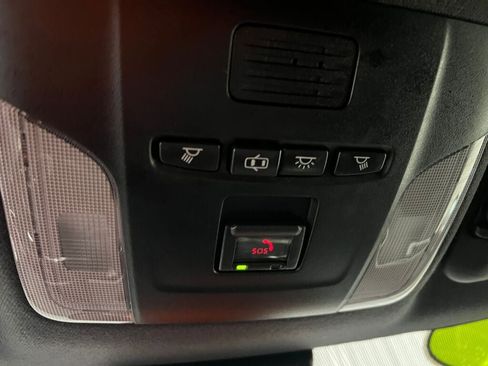 Used 2021 Toyota Corolla SE w/ Special Edition image 14