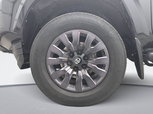 Used 2021 Toyota Tacoma Limited w/ Nightshade Package AWD/4WD image 26