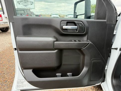 Used 2020 Chevrolet Silverado 2500 W/T AWD/4WD image 29