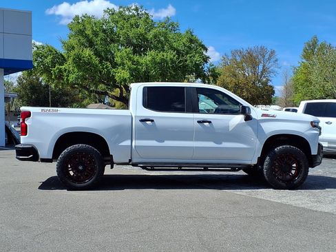 Used 2021 Chevrolet Silverado 1500 LT Trail Boss w/ Convenience Package II AWD/4WD image 3