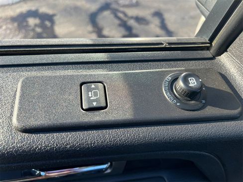 Used 2013 Ford F150 Platinum image 12