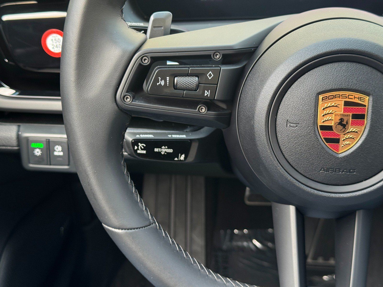 Used 2025 Porsche Panamera 4S AWD/4WD image 21