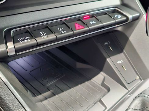 New 2025 Audi Q3 2.0T Premium image 28