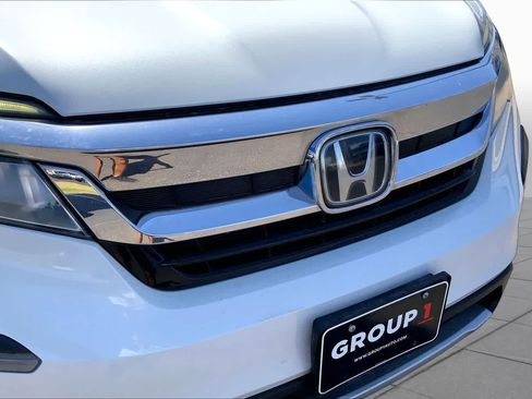 Used 2021 Honda Pilot Touring image 30