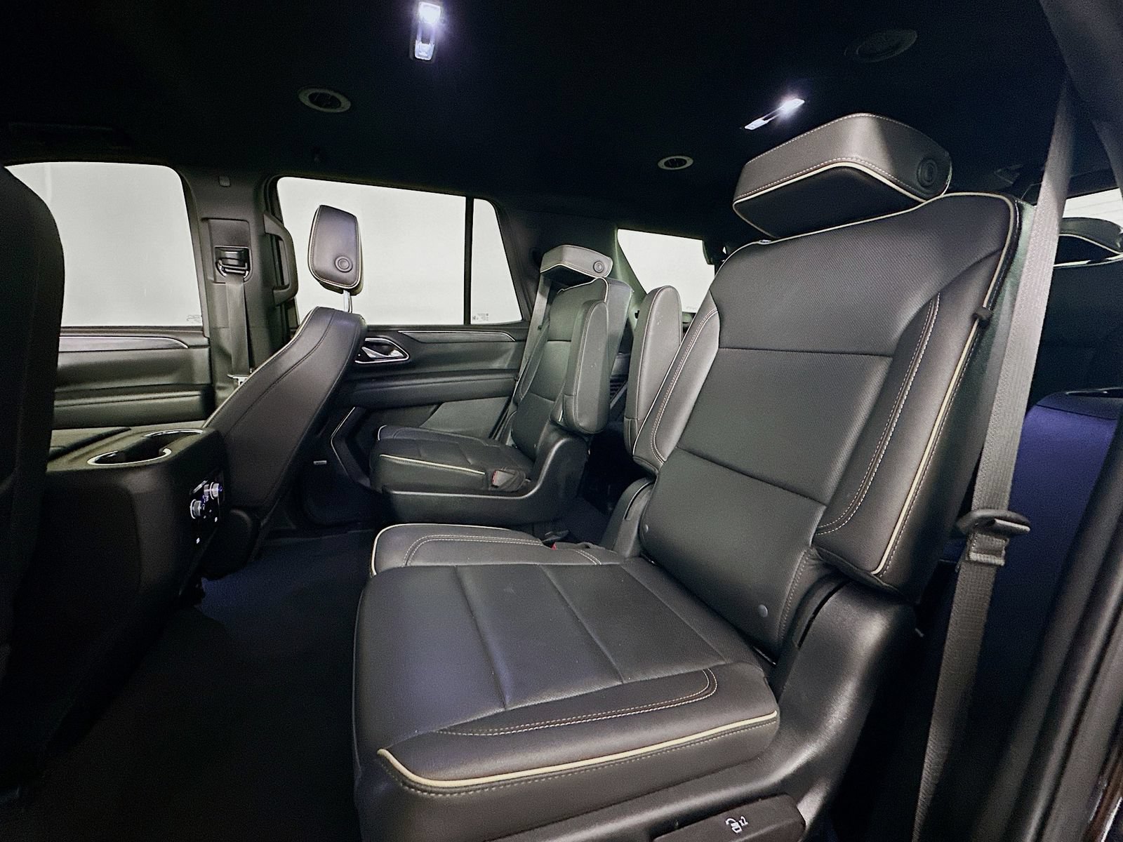 Used 2023 GMC Yukon SLT AWD/4WD image 25