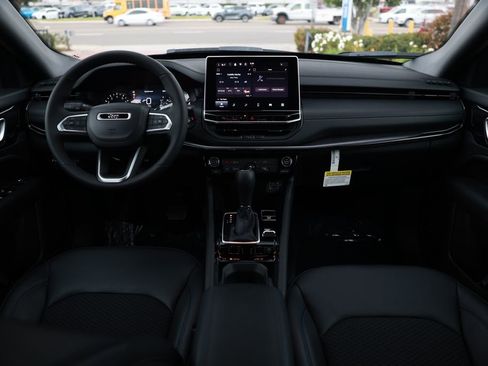 New 2026 Jeep Compass Latitude image 20