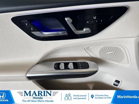 Used 2025 Mercedes-Benz C 300 Sedan image 11