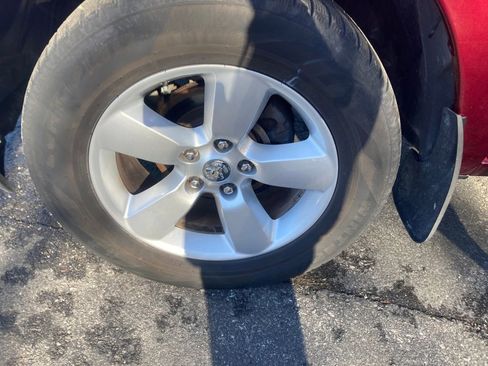 Used 2017 RAM 1500 Classic SLT w/ SLT Plus Dï¿©cor Group image 35