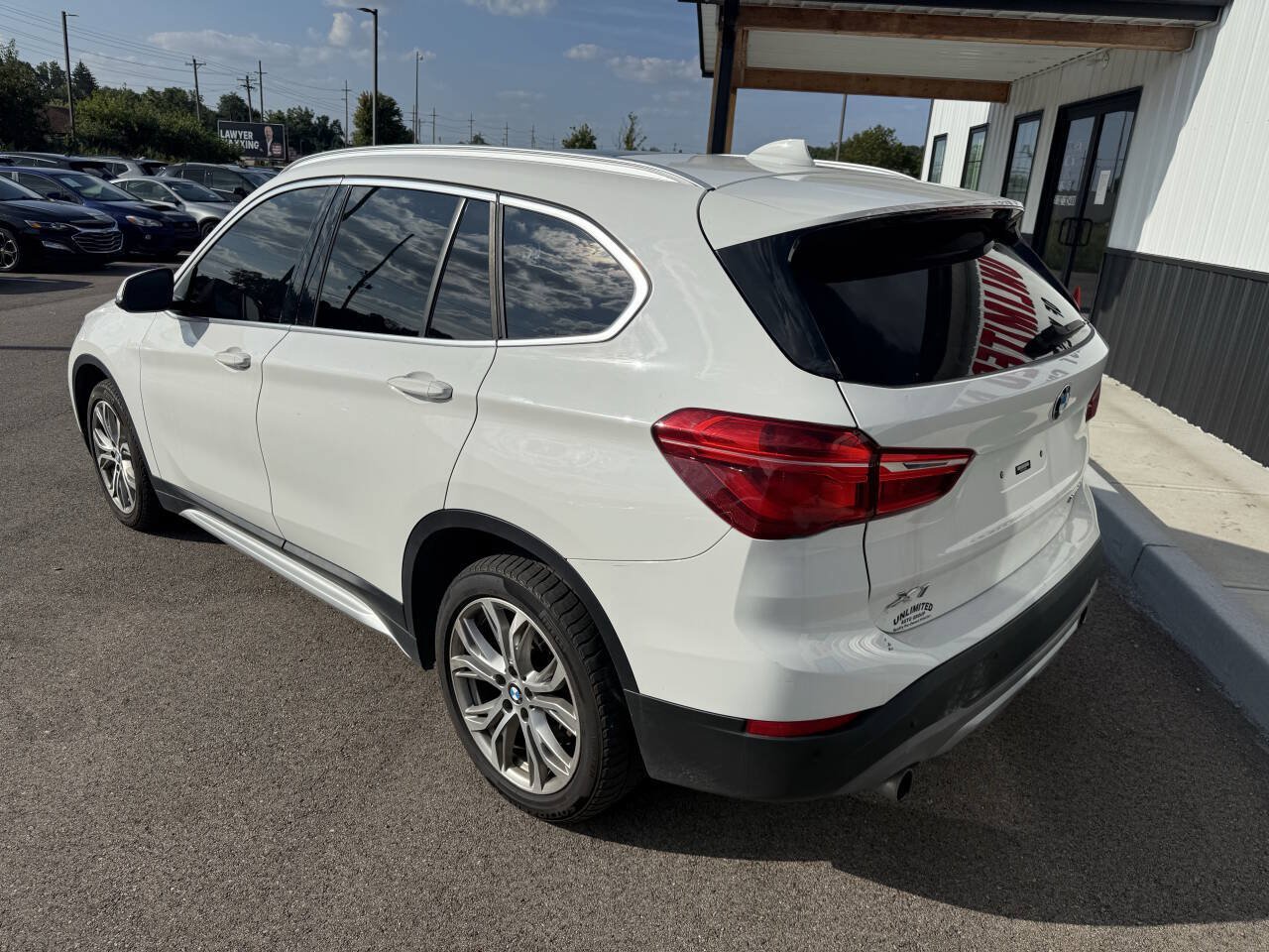 Used 2018 BMW X1 xDrive28i w/ Premium Package Essential AWD/4WD image 11