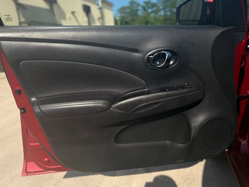 Used 2018 Nissan Versa SV image 12