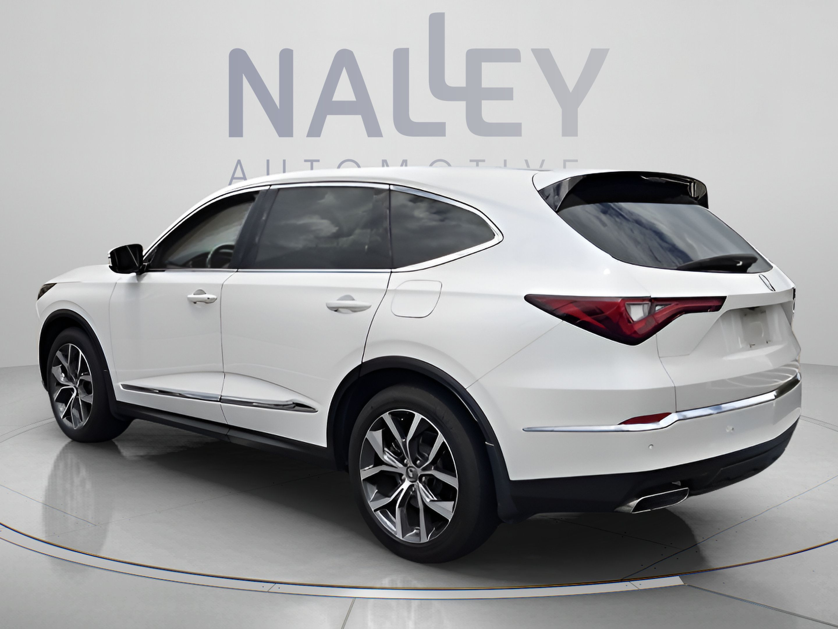 Used 2024 Acura MDX w/ Technology Package FWD image 3