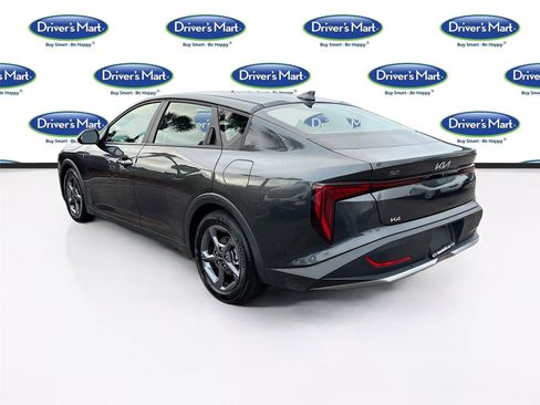 Used 2025 Kia K4 LXS image 5