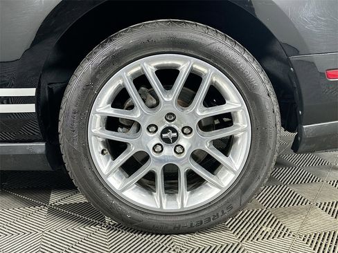 Used 2012 Ford Mustang Convertible image 33