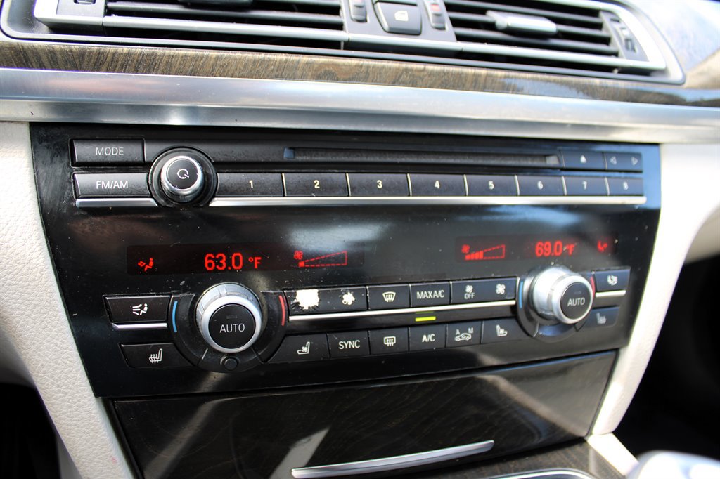 Used 2014 BMW 740Li RWD image 34