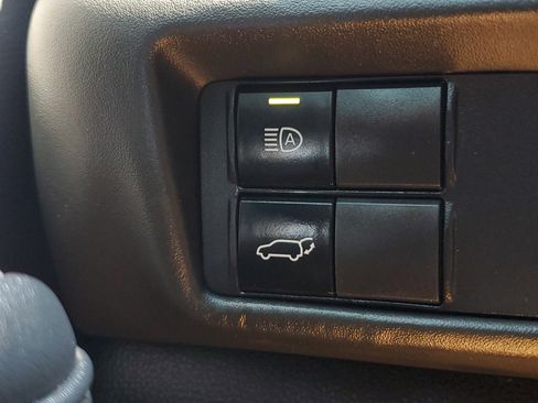 Used 2021 Toyota Highlander XSE AWD/4WD image 32