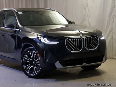 Certified 2025 BMW X3 xDrive30 AWD/4WD image 2