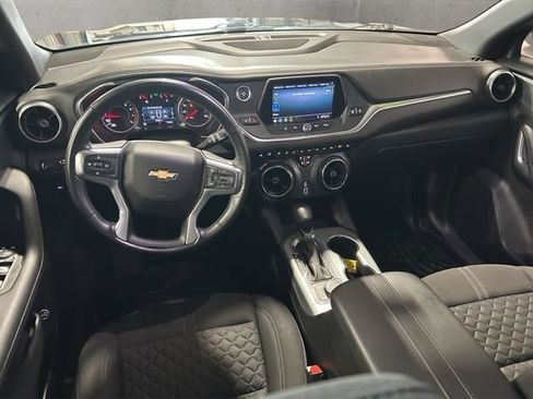 Used 2020 Chevrolet Blazer LT FWD image 2