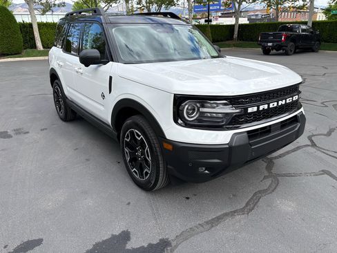 Used 2025 Ford Bronco Sport Outer Banks w/ Outer Banks Tech Package+ AWD/4WD image 5