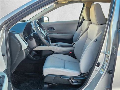 Used 2016 Honda HR-V EX image 17