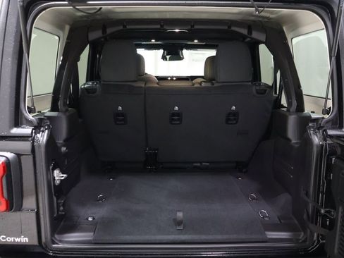 New 2026 Jeep Wrangler Unlimited Rubicon image 13