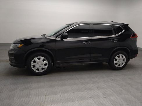 Used 2019 Nissan Rogue S AWD/4WD image 2