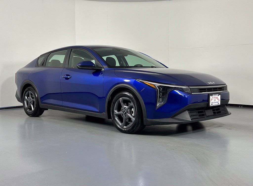 Used 2025 Kia K4 FWD image 1