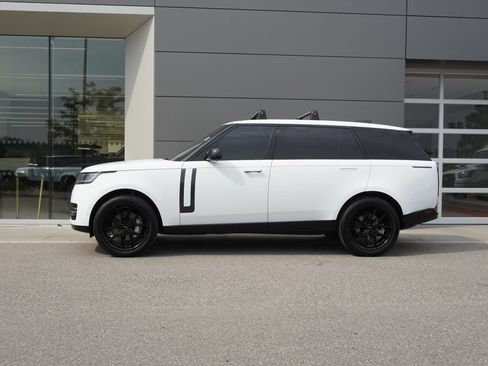 Used 2025 Land Rover Range Rover Long Wheelbase SE AWD/4WD image 8