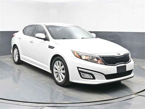 Used 2015 Kia Optima LX image 2
