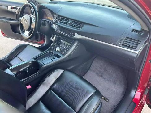 Used 2011 Lexus CT 200h Premium image 27