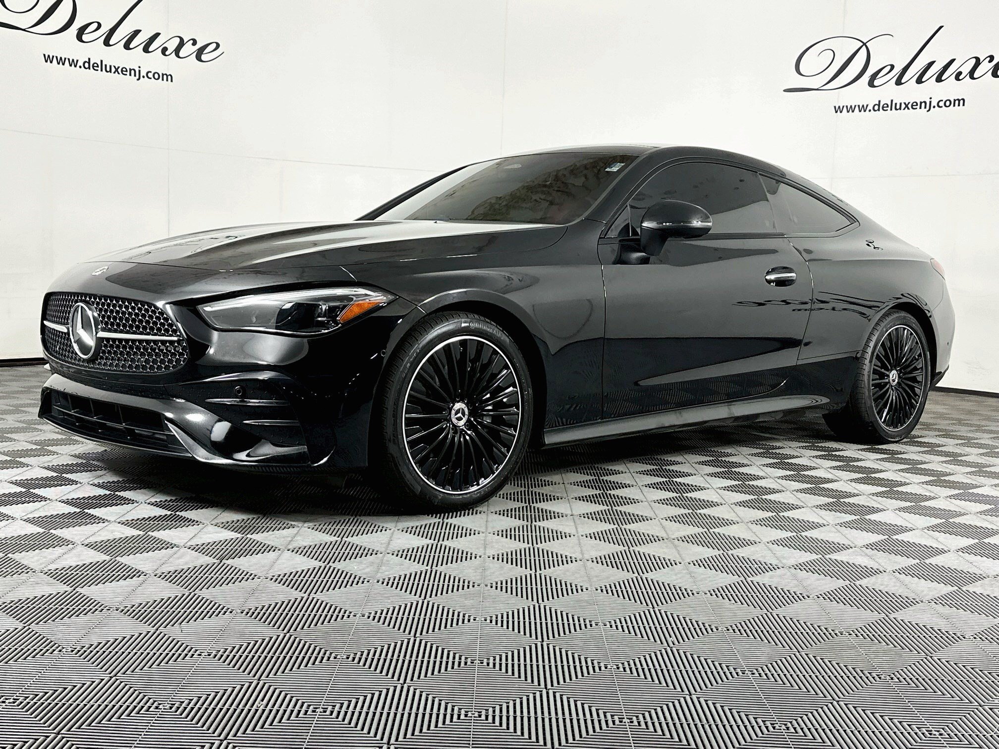 Used 2024 Mercedes-Benz CLE 300 4MATIC Coupe image 3