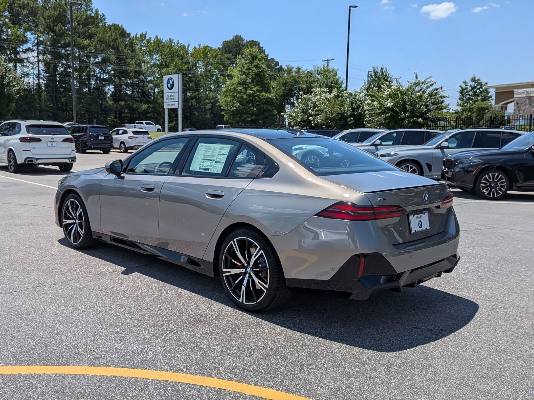 New 2027 BMW 530i xDrive w/ M Sport Package AWD/4WD image 5