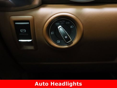 Used 2016 Porsche Cayenne image 26