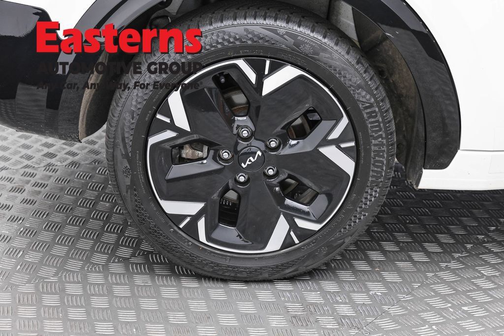 Used 2024 Kia Niro Wind w/ Wind Preserve Package FWD image 29